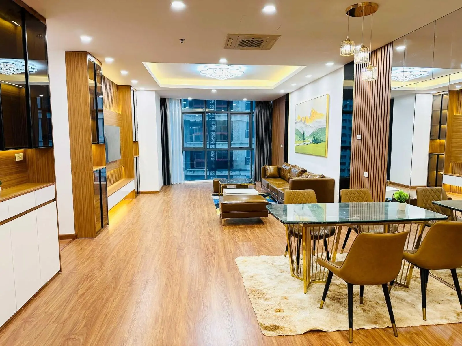 Chuyển xuống liền kề nên gia đình cần bán căn hộ Handiresco, 65m2, 2N2VS, BC Đông Nam, full đồ