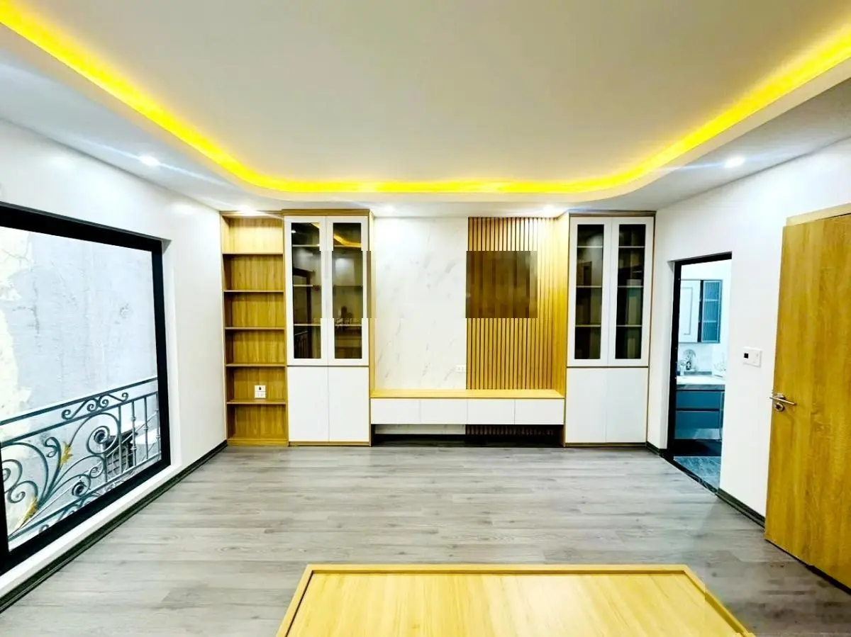 Tứ liên 37m 5 tầng xây mới thang máy thông sàn 2 mặt thoáng trước sau mặt tiền 4.8m sổ đỏ vuông