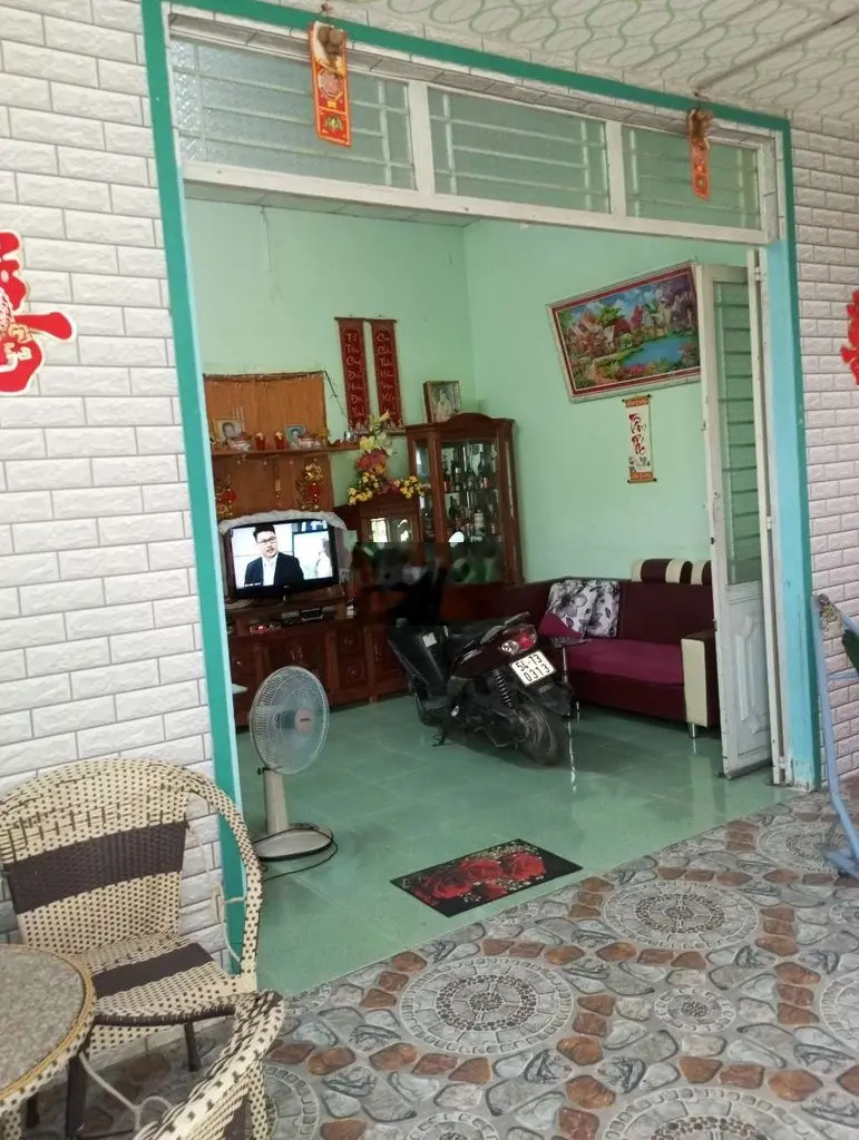 Bán nhà cấp 4, tặng kèm nội thất.