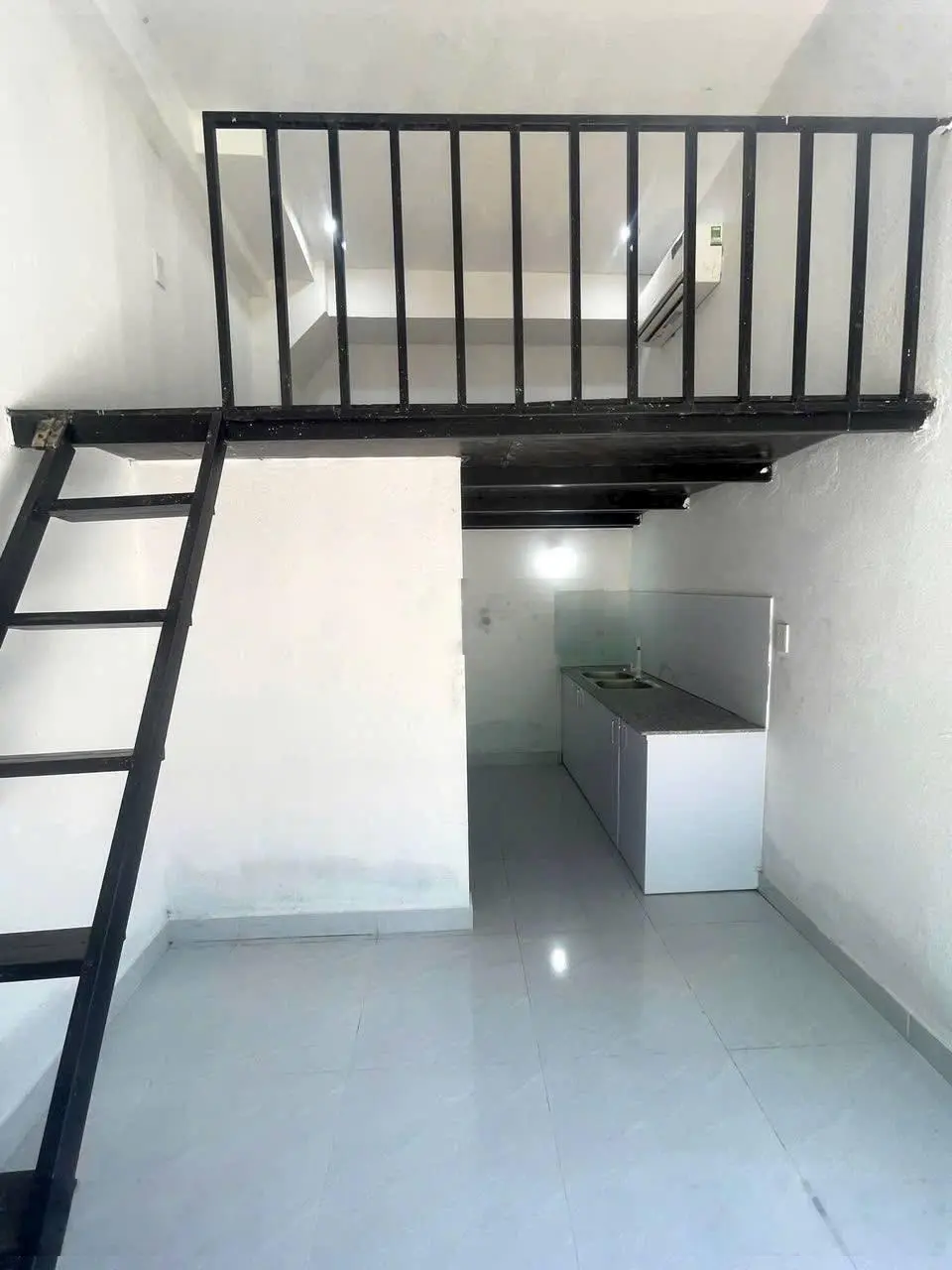 Bán nhà 3 tầng có 17 phòng Trọ Mới Xây Hoàng Diệu | 17 phòng | Dòng Tiền 50tr/tháng | Giá 5,x tỷ