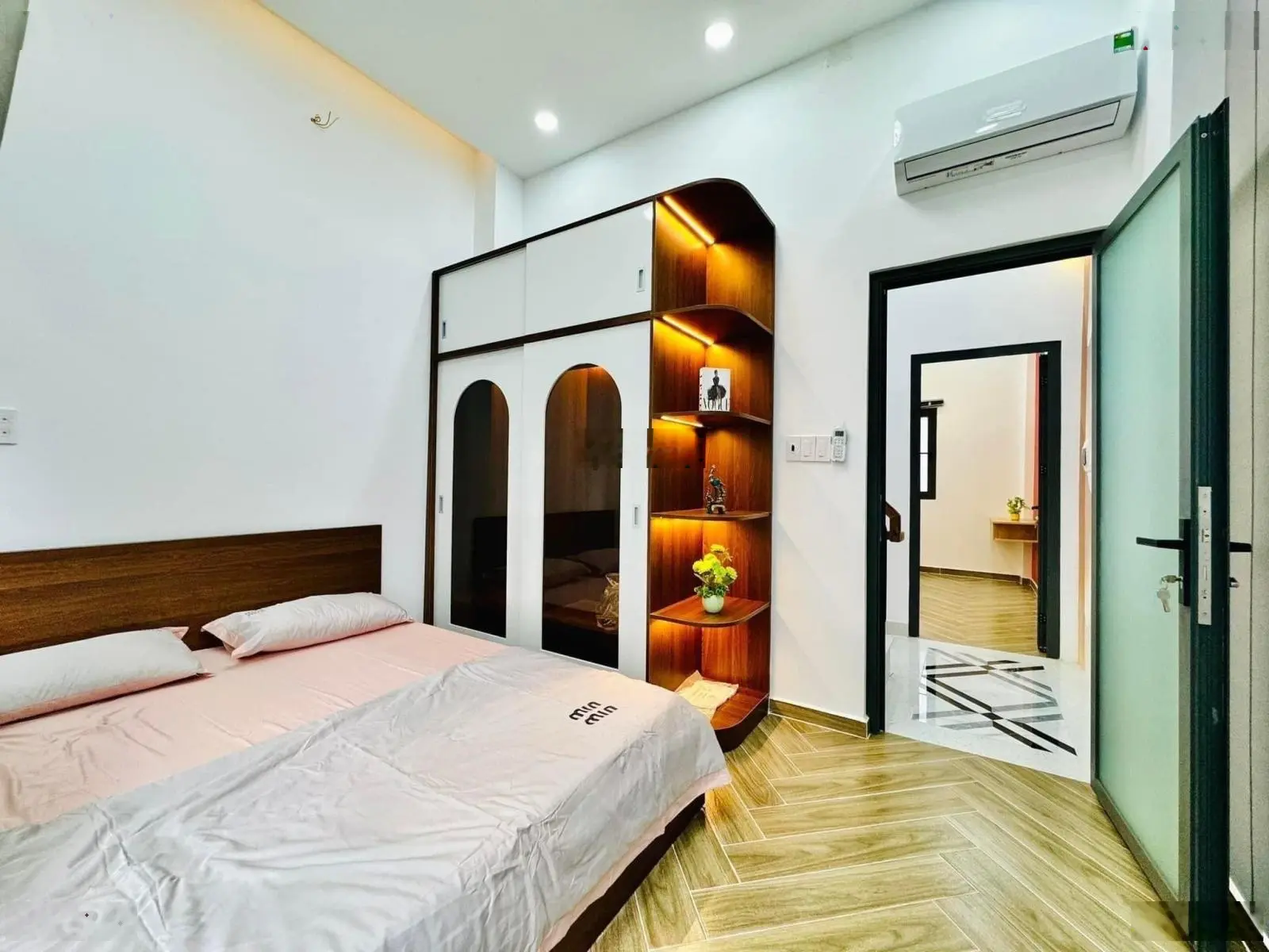Bán gấp nhà 50,20m2 đường Hồ Văn Huê, P9, Phú Nhuận, giá bán 2tỷ700. Gần chợ, Đh Văn Lang, hẻm 6m