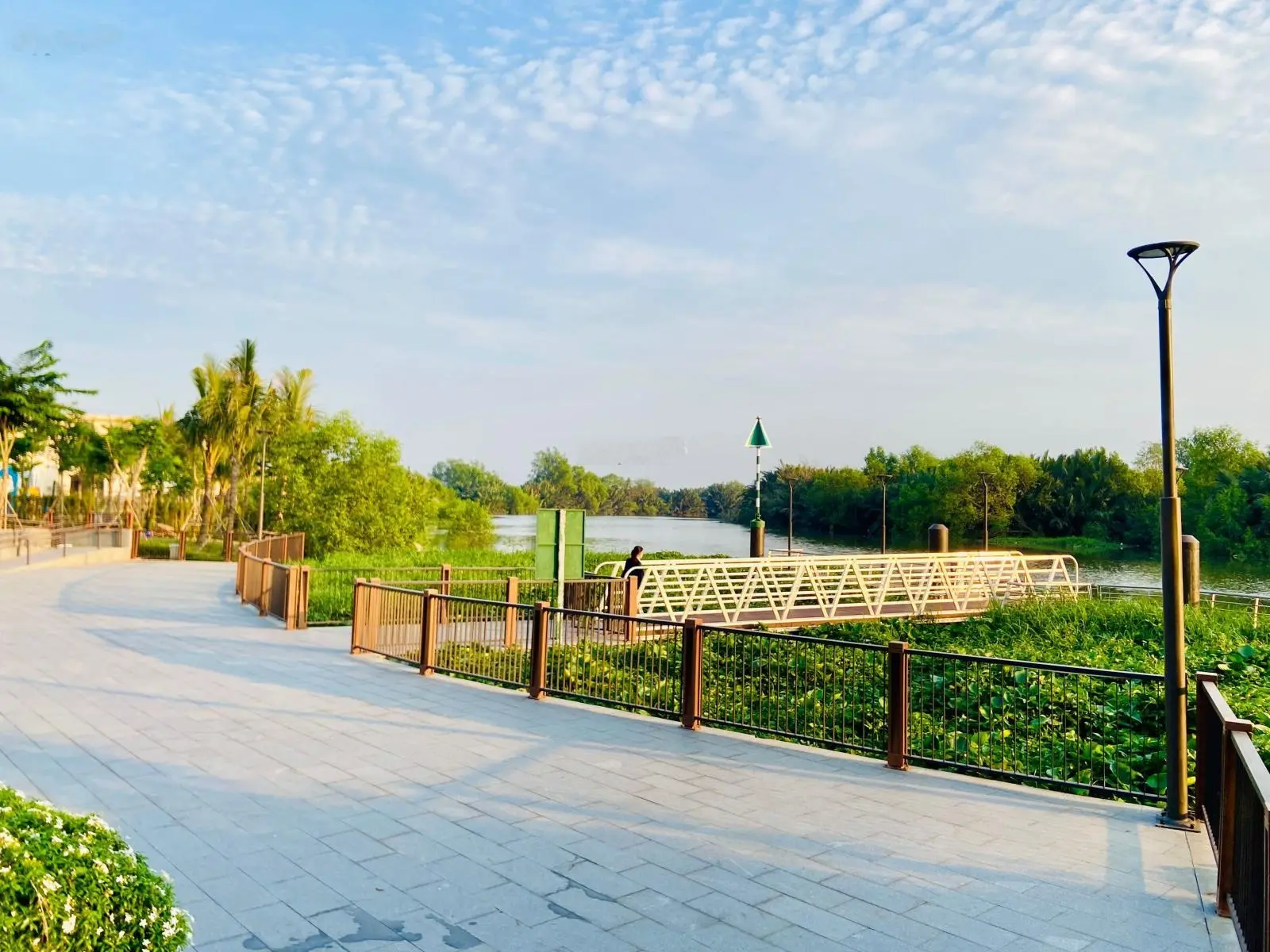 Bán gấp CH Mizuki 72 m2 giá 2.880 tỷ sổ hồng sẵn view thoáng tầng cao