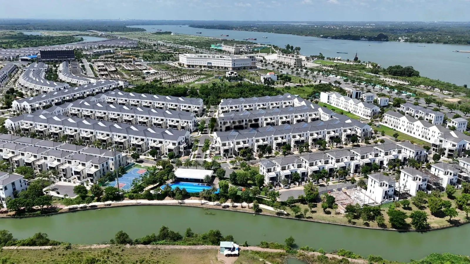 BÁN CẮT LỖ 1,2TỶ BAO PHÍ SANG TÊN CĂN NHÀ PHỐ 8X20 GIÁ GỐC 9,2 TỶ BÁN 8 TỶ KHU ELITE1 CẠNH SÔNG LỚN