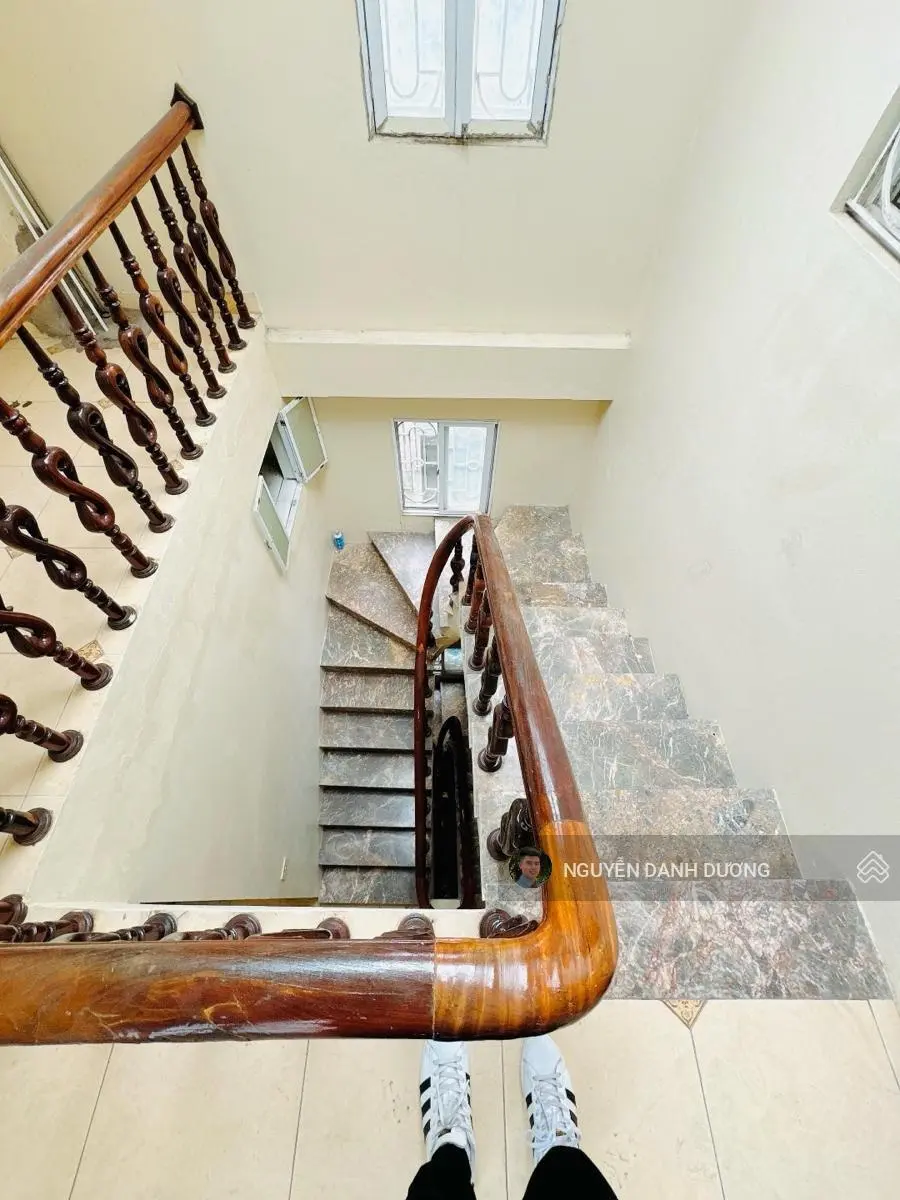 Bán nhà Lạc Long Quân - Tây Hồ - 60m2 * 4T * MT 4m - 2 thoáng - Ngõ thông 50m ra mặt phố - Giá 15tỷ