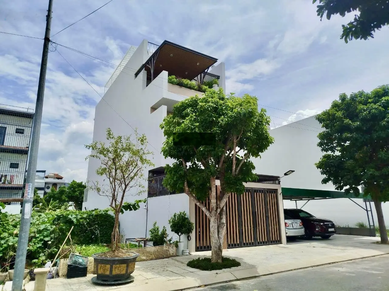 Bán lô đường thông , lô sạch đẹp hướng đông mát mẻ chỉ 2tỷ9 bao ép cọc , alo 0379 968 *** e thư