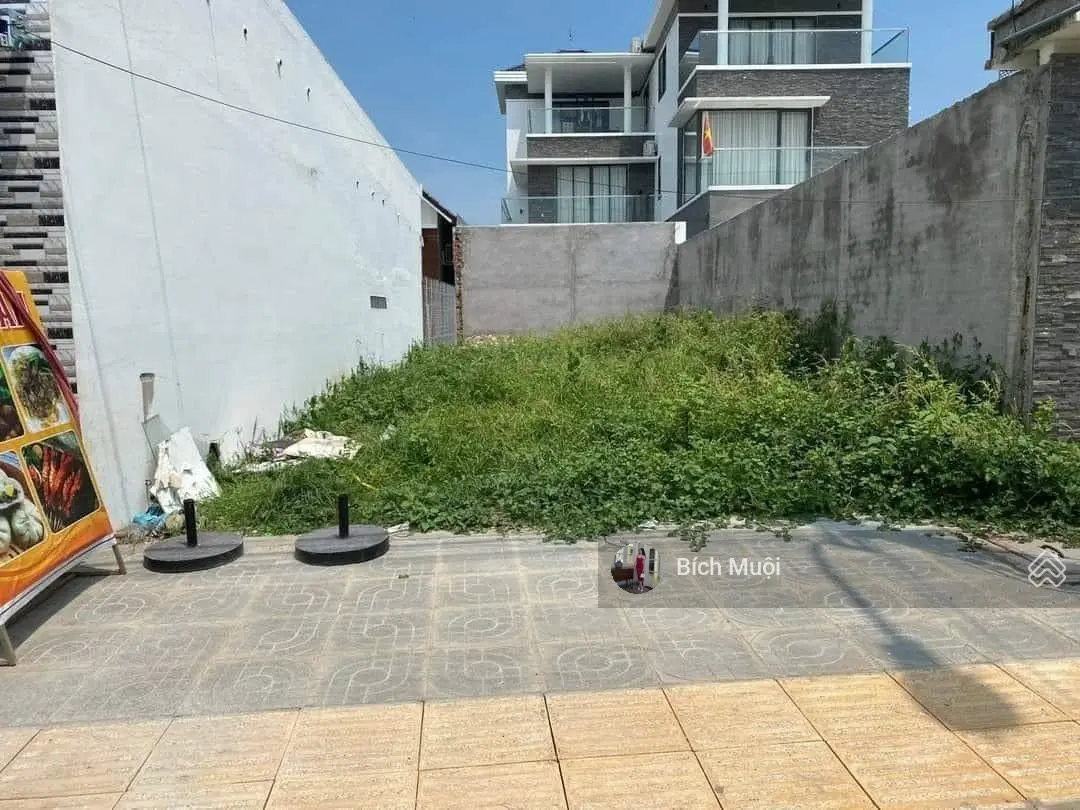Đất chính chủ bán ra nhanh lô đất nằm tại mặt tiền P. 16, Q8, TP. HCM, DT 100m2 (SHR)