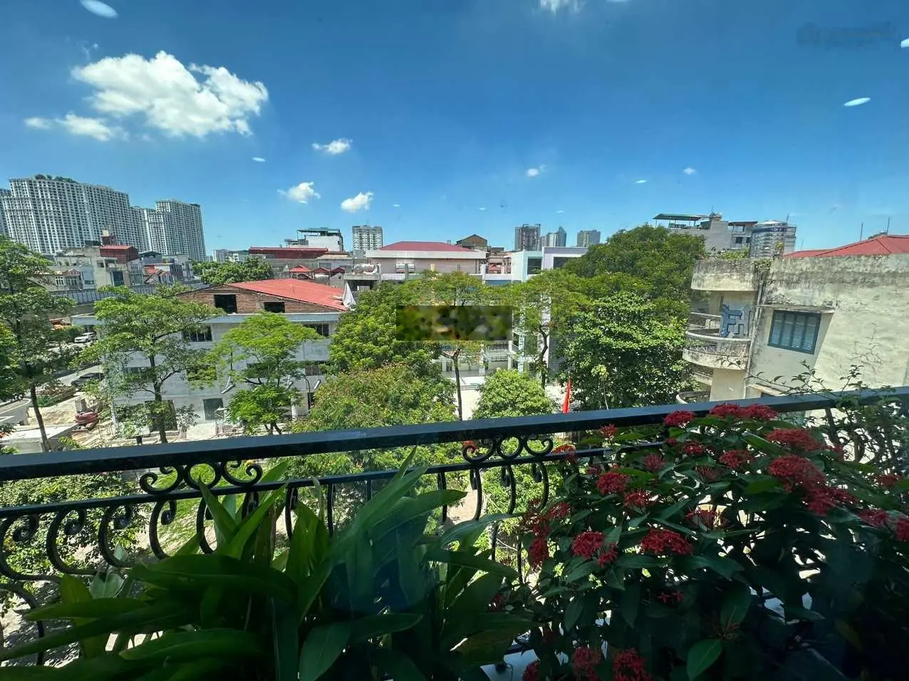 Mặt tiền 10m Yên Lãng! Lô góc xây mới 7 tầng nội thất sang trọng thang máy. Gara ôtô. Ảnh thật 100%