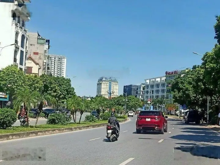 Bán gấp căn Biệt thự tại Long Biên - Khu BT7-khu Đô thị Việt Hưng- Long Biên