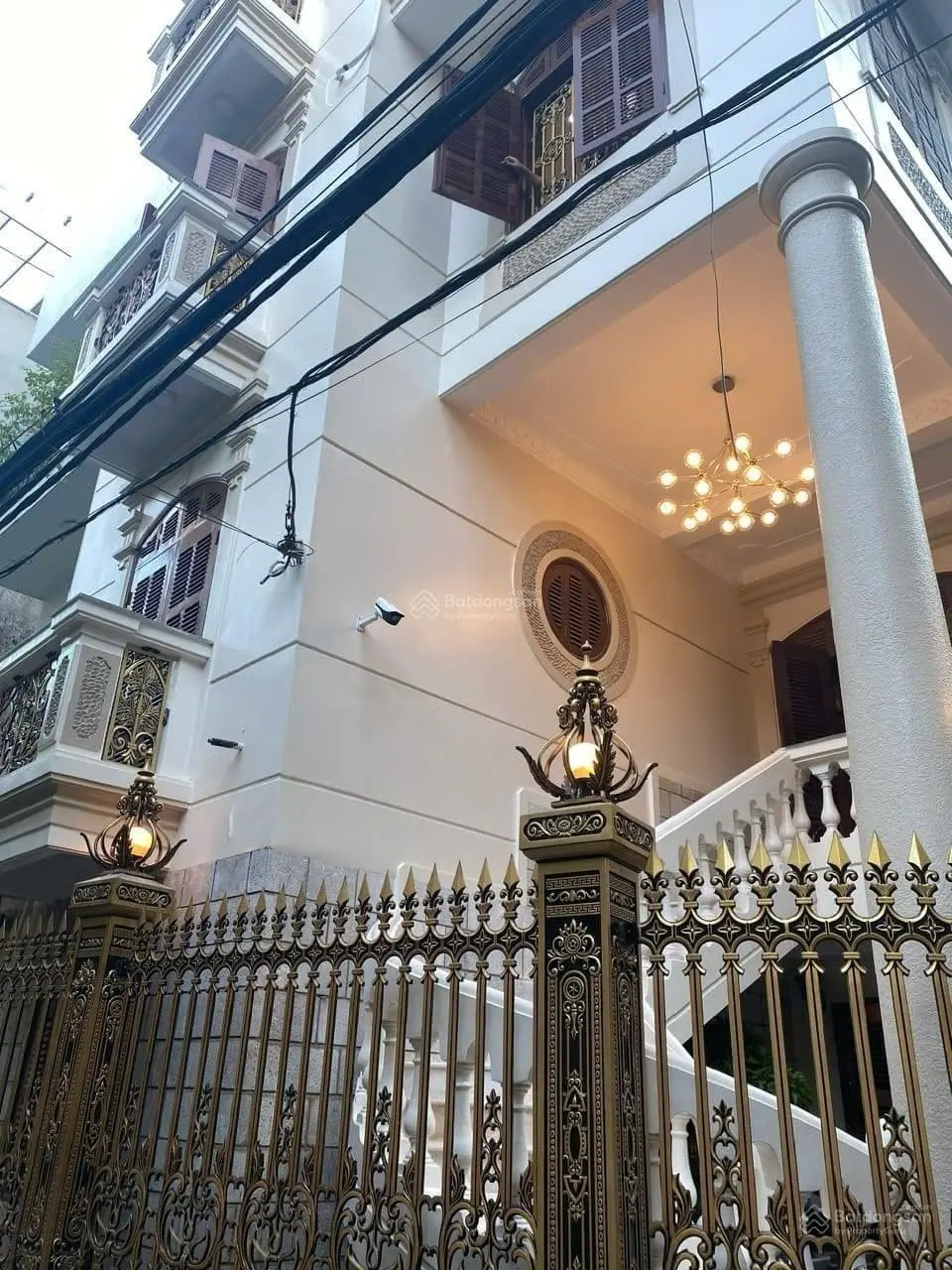 Bán nhà phố Xuân Diệu 120m2 MT 8m x 6 tầng giá 24,5 tỷ