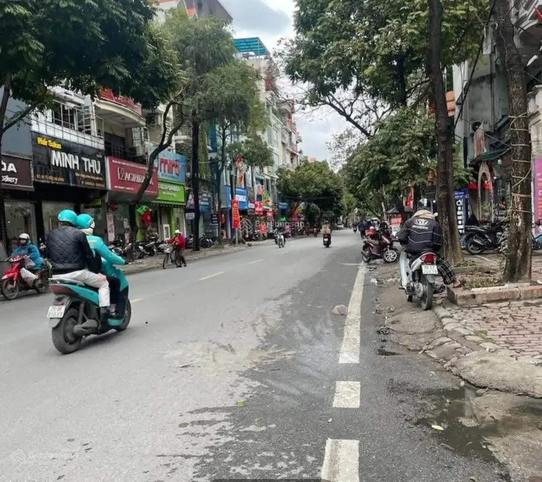 Bán nhà nguyễn viết xuân- tt hà đông- mới tinh- oto đỗ gần- full nội thất- dt 35m- 5t' giá 7,999 tỷ