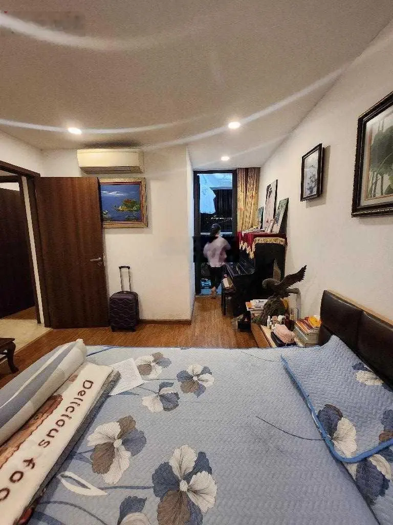 Chính chủ cần bán gấp căn 2PN Hà Nội Center Point 27 Lê Văn Lương có slot ô tô