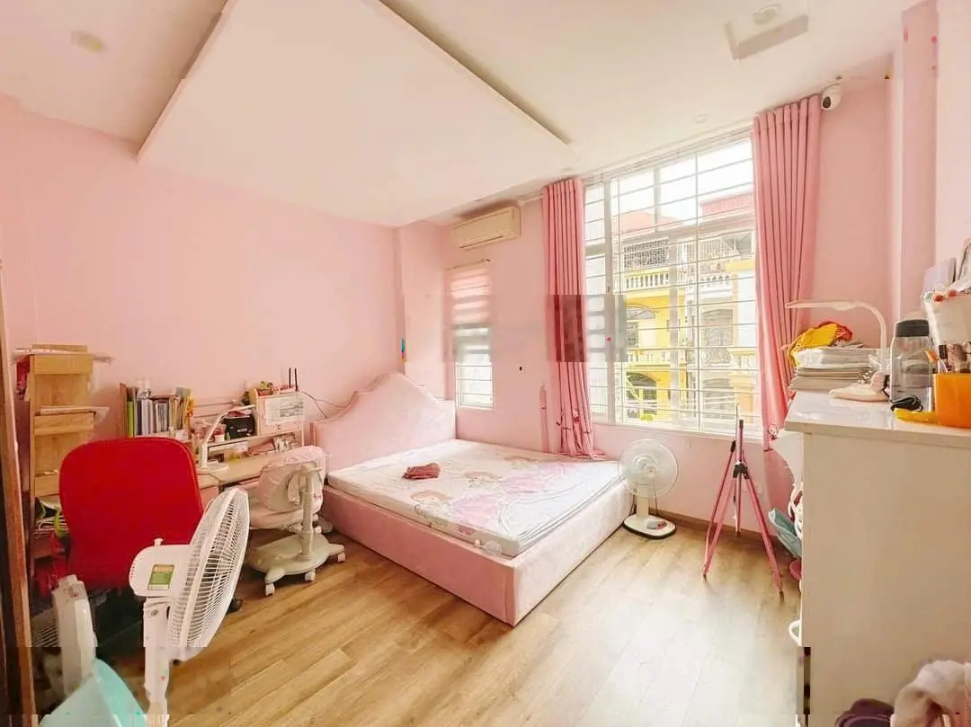 Bán Nhà Đống Đa Đường Láng Ngõ Thông Rộng Gần Phố Xây chắc Chắn nhà đẹp ở ngay DT68m giá 9,25 tỷ