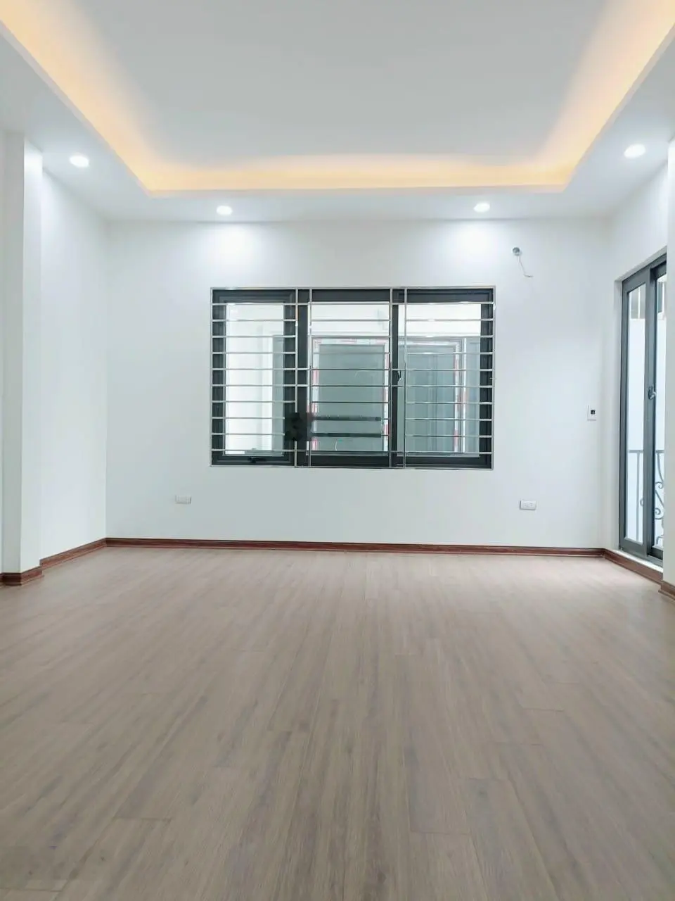 Bán nhà diện tích 35m2 x 5 tầng Tả Thanh Oai Thanh Trì - HN