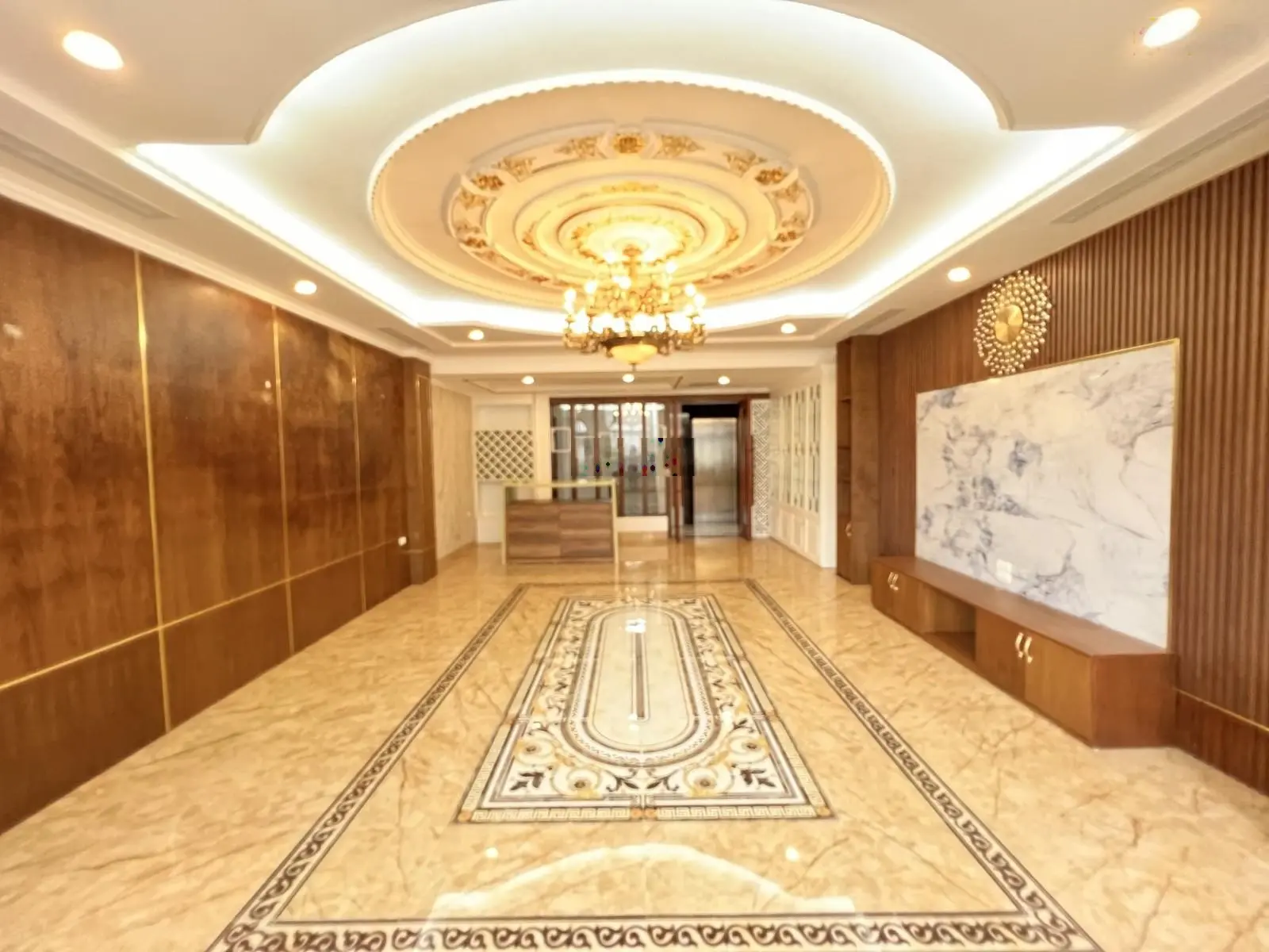 Bán nhà mặt Phố Quan 70m 9Tg MT 7m hơn 30 tỷ Lô góc thang máy vỉa hè rộng 6m KD sầm Uất.