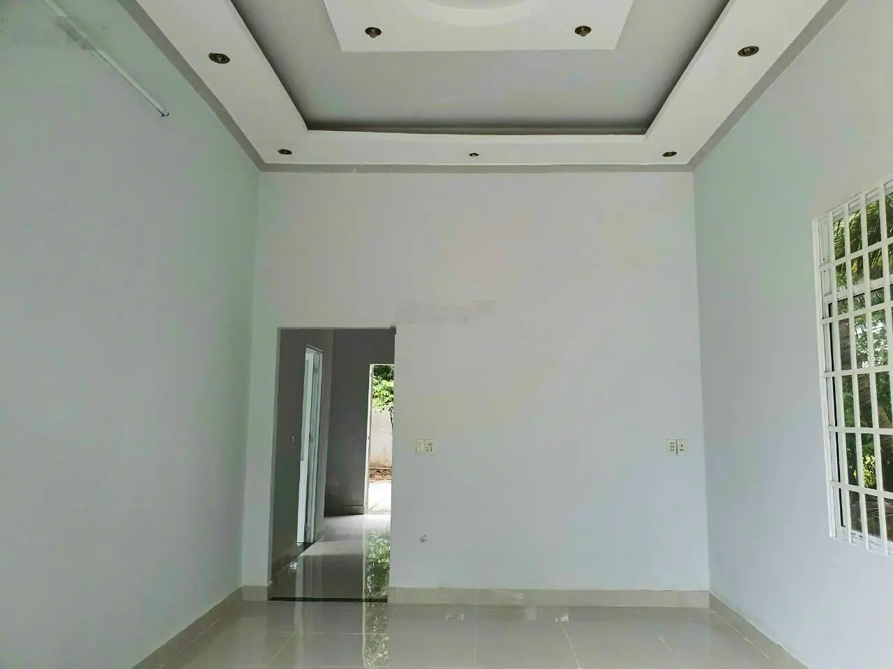 Mặt tiền nhựa gần công viên Bình Nhâm CMT8