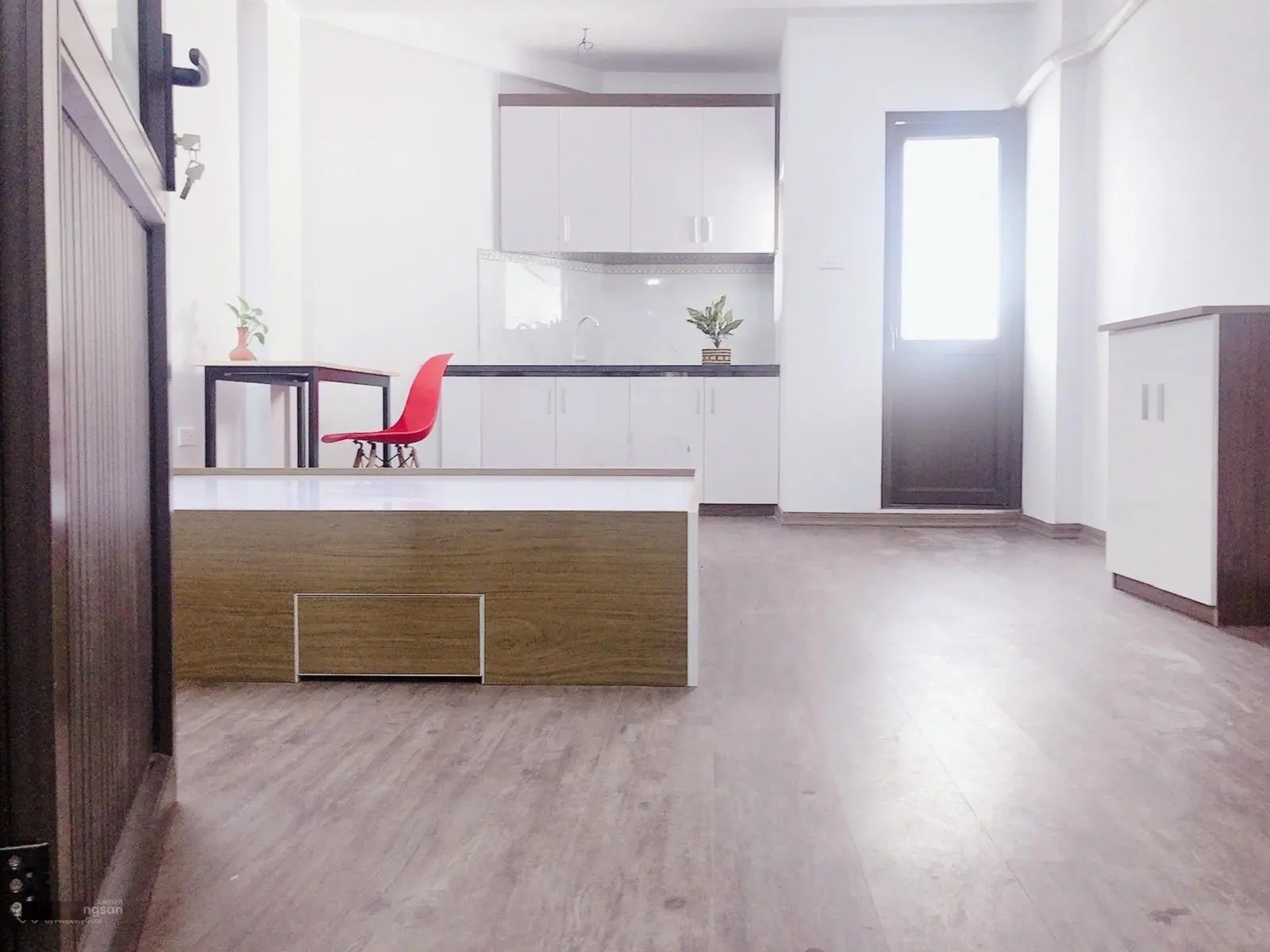 Hàng hiếm bán, kinh doanh, 2 thoáng, gần phố Mỹ Đình, ngõ rộng 62m2, 7 tầng thang máy giá 13.6 tỷ