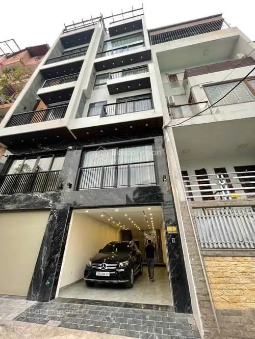 Nhỉnh 18 tỷ sở hữu ngay nhà 8 tầng full tiện ích Bồ Đề Long Biên- Lh: 0582 786 ***