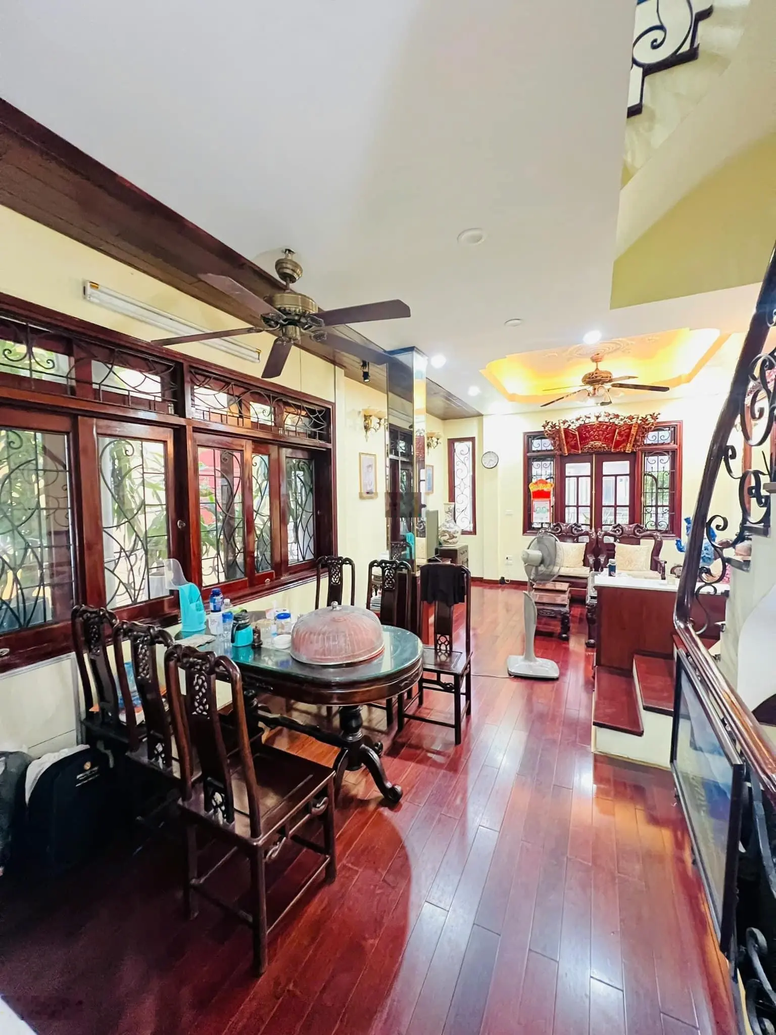 Đào Tấn, mặt ngõ kinh doanh, 60m2, 4 tầng, vỉa hè, oto tránh, view công viên, 15.2 tỷ