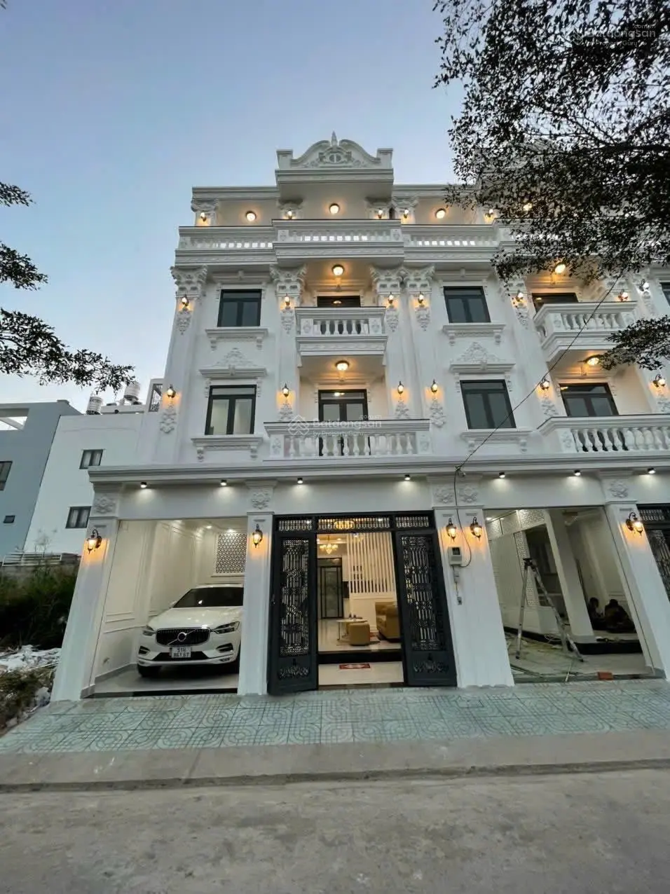 Chính chủ bán nhà sổ riêng 81m2 hoàn công 4 tầng full nội thất KDC Green Riverside gần Quận 7