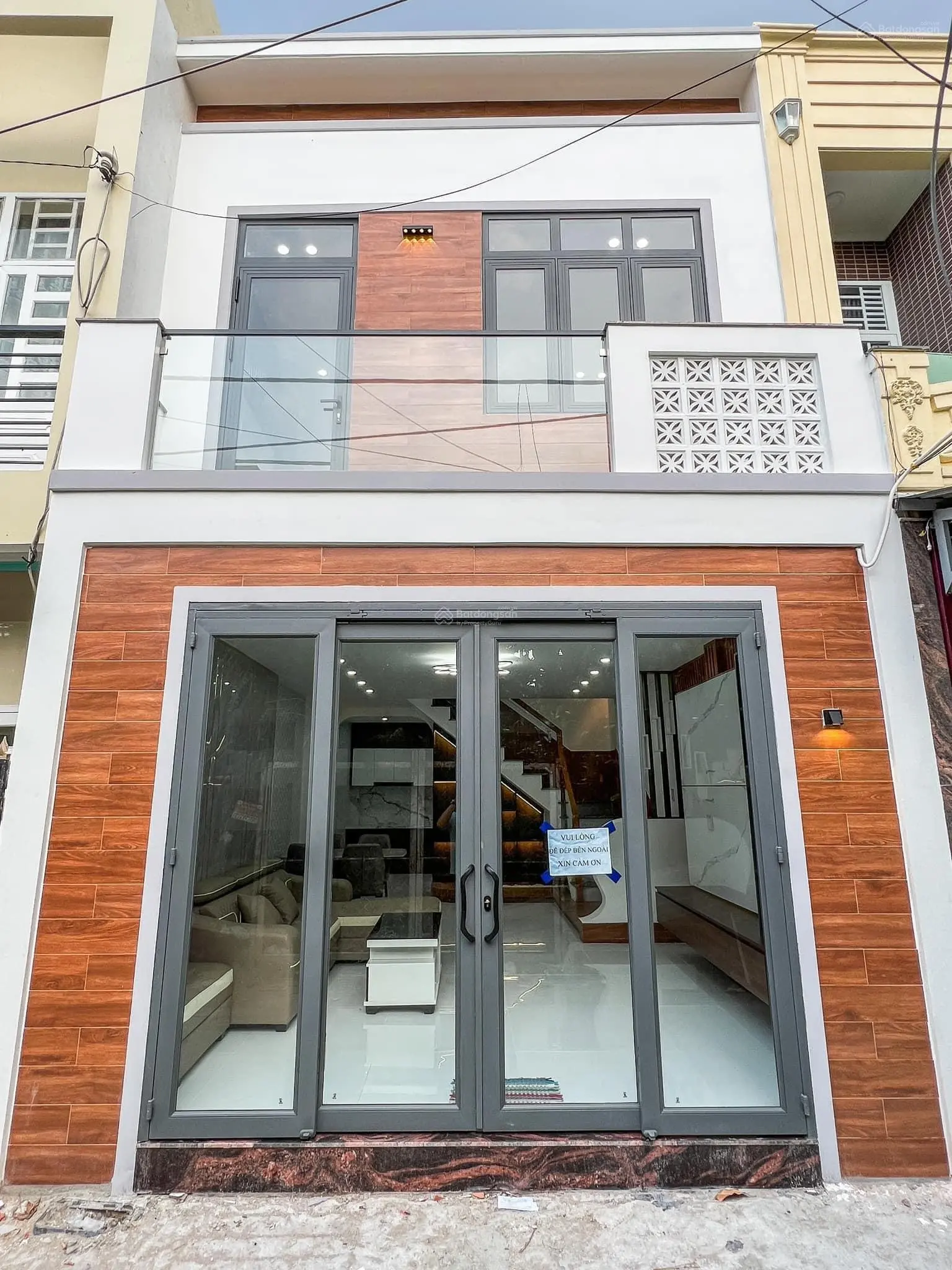 Kẹt tiền trả nợ nên bán gấp nhà sau lưng Bến Xe Miền Tây, đường Lê Công Phép, 57m2, giá 3 tỷ 150.