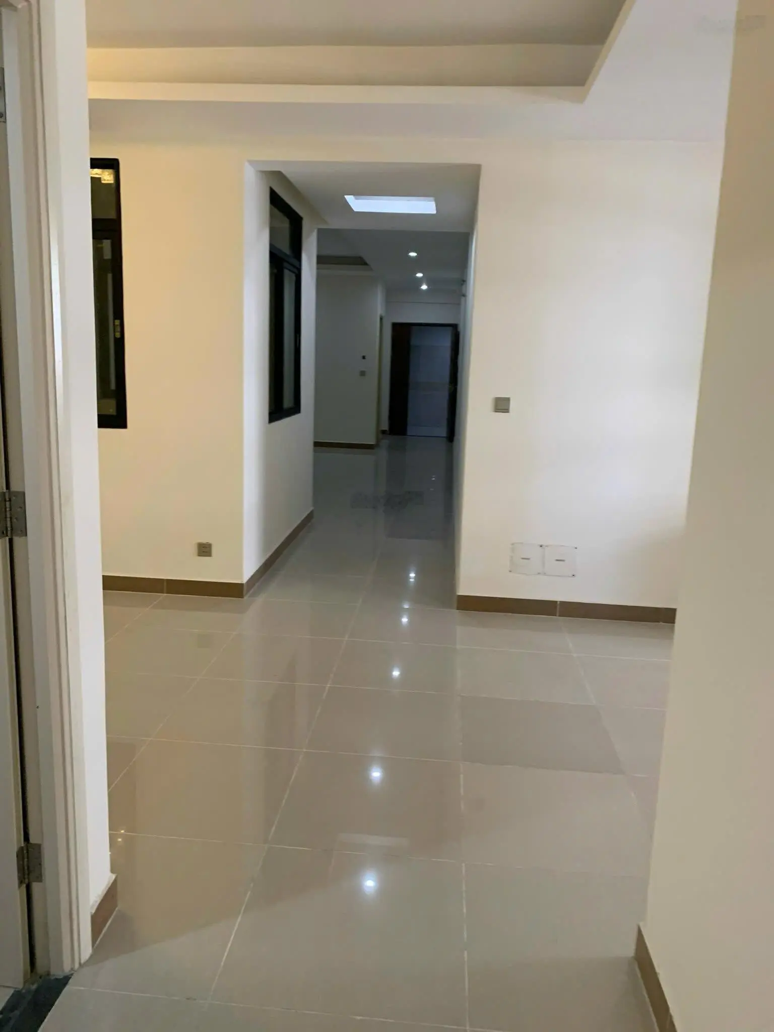 Bán căn hộ 161m2 3pn/4wc giá cực rẻ chỉ 2 tỷ 850 tại era town đức khải quận 7