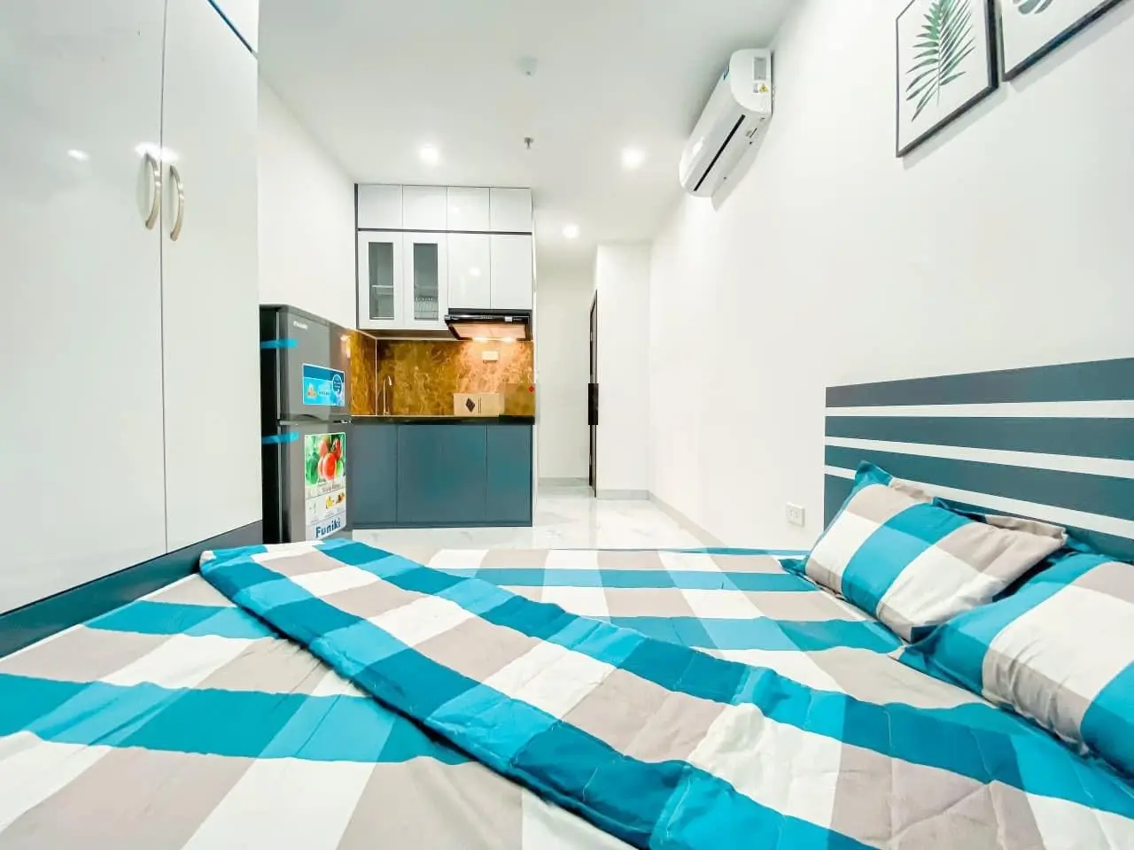 CẦN BÁN NHANH CĂN CHUNG CƯ MINI 120M MẶT NGÕ Ô TÔ TẢI TRÁNH NHAU, TẦNG 1 KINH DOANH, NHÀ MỚI TINH.