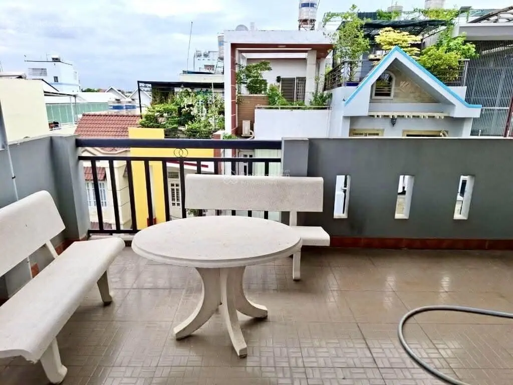 Giảm 1 tỷ, bán đi nước ngoài, nhà 4 lầu, HXH 6m thông, Linh Đông, Thủ Đức, 100m2 giá 6 tỷ nhỉnh