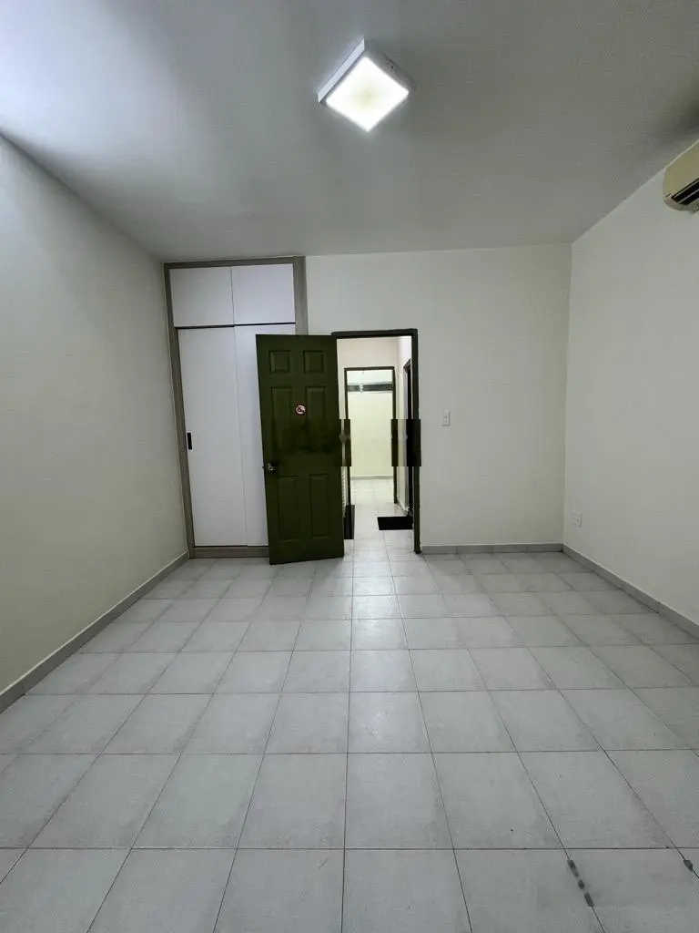 Bán gấp nhà riêng CMT8, Quận 10, 38m2, 2 tầng mới đẹp, hẻm xe hơi đỗ cửa, chỉ nhỉnh 6 tỷ