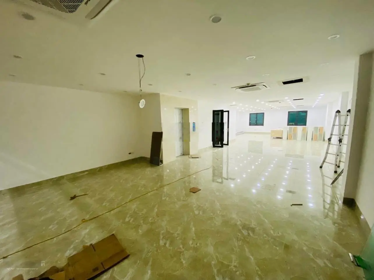 Mặt phố Tôn Đức Thắng - 108m2 x 7tầng thang máy - kinh doanh BẤT CHẤP - MẶT PHỐ LỚN ,GIÁ TỐT NHẤT