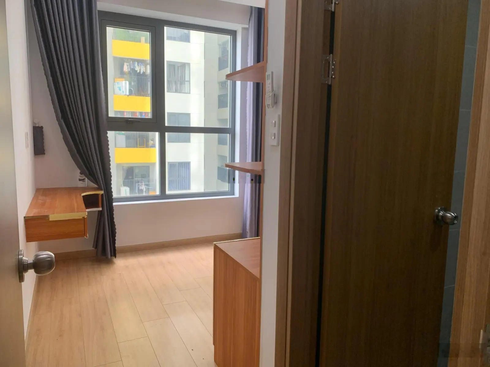 Chủ ngộp bank 800tr bán gấp - Bcons Green View 2pn - 2wc 51m chỉ 1 tỷ 600tr.