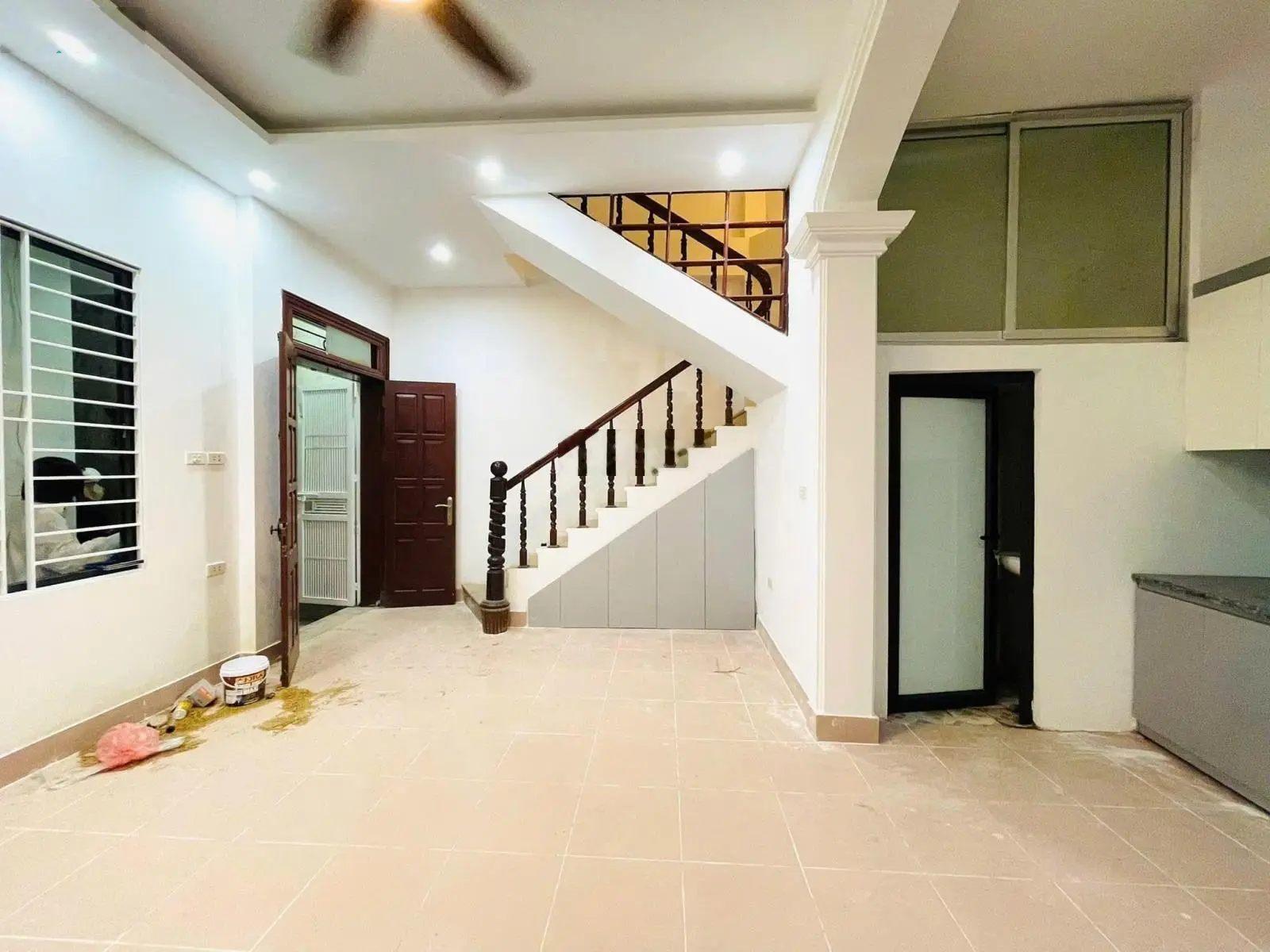 Bán gấp nhà riêng 154 Đội Cấn - Diện tích 40m2 - MT 4m xây 5 tầng cực đẹp. Xem nhà gọi: 0983 090 ***