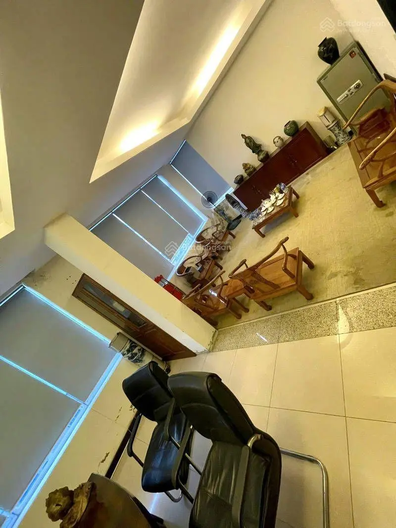 Người thân nhờ ### bán nhà mặt phố ### hàng điếu -bát đàn - nhà 96m 5t mt4.15 giá 41.6ty