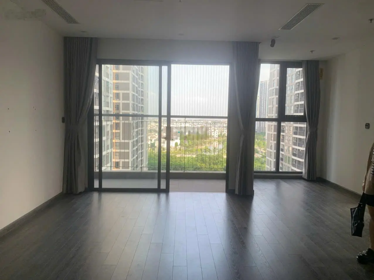 Cần bán 3PN + 1, DT rộng 98m2 tại The Zenpark - Vinhomes Ocean Park giá tốt chỉ 5.5 tỷ hướng ĐN