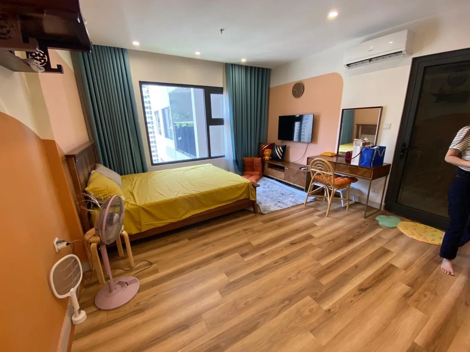 Tôi cần bán studio toà S103 32m2 rộng rãi. Full nội thất mới tinh