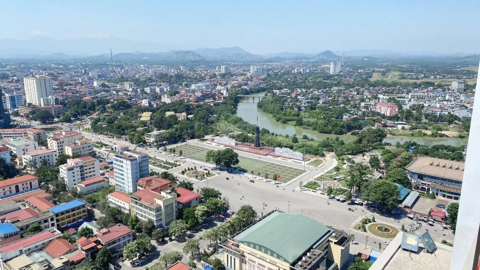 Bán căn hộ chung cư Thái Nguyên Tower, 83m2 giá 24 triệu/m2 (căn góc, đông nam - nhận nhà ở ngay)