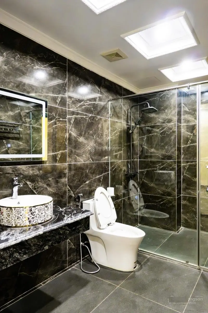 Chủ xoay dòng tiền bán gấp nhà phố Nguyễn văn Hưởng- Long Biên hàng xóm Việt Hưng