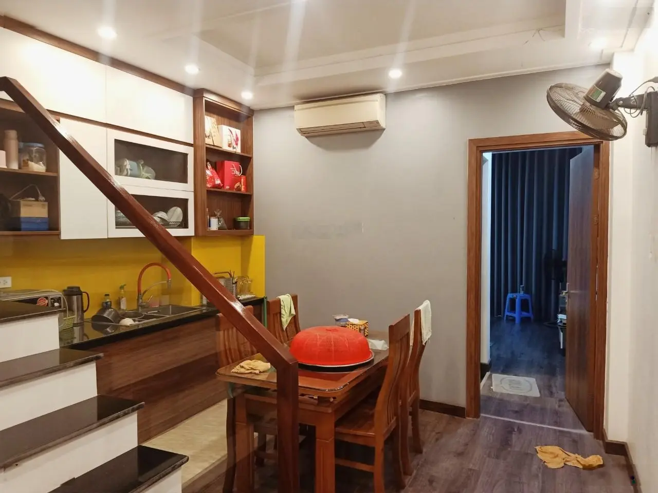 Bán nhà phân lô Tam Trinh DT: 62m2x5T. MT 3.8m, thang máy, vỉa hè, kinh doanh sầm uất. Giá: 16.8 tỷ