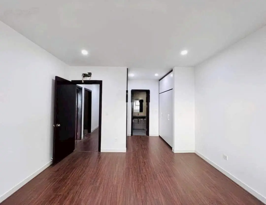 CĐT ra hàng căn 3 ngủ 130m2, tòa A, DA Hồ Gươm 102 Trần Phú, giá tốt. LH: 0912 824 ***