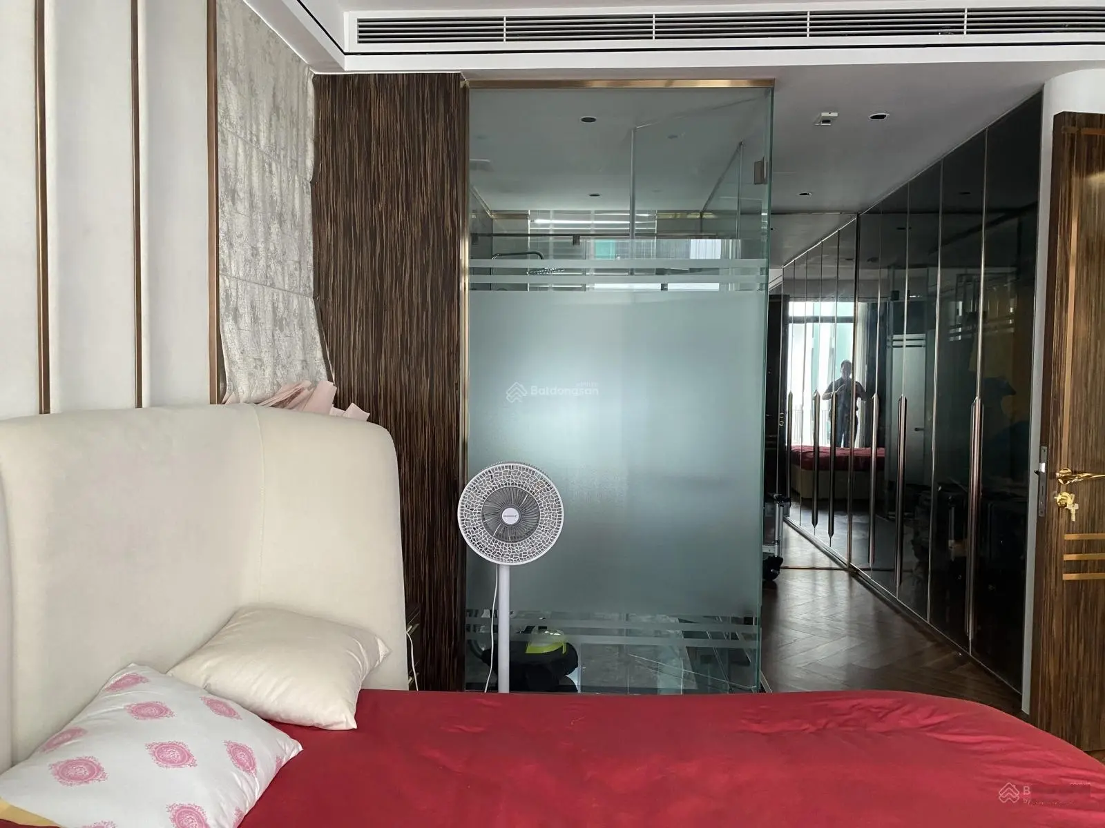 Người nhà em cần bán căn BT 244m2. Khu Compound khép kín đáng sống nhất!!!! Giá công khai 160tr/m2