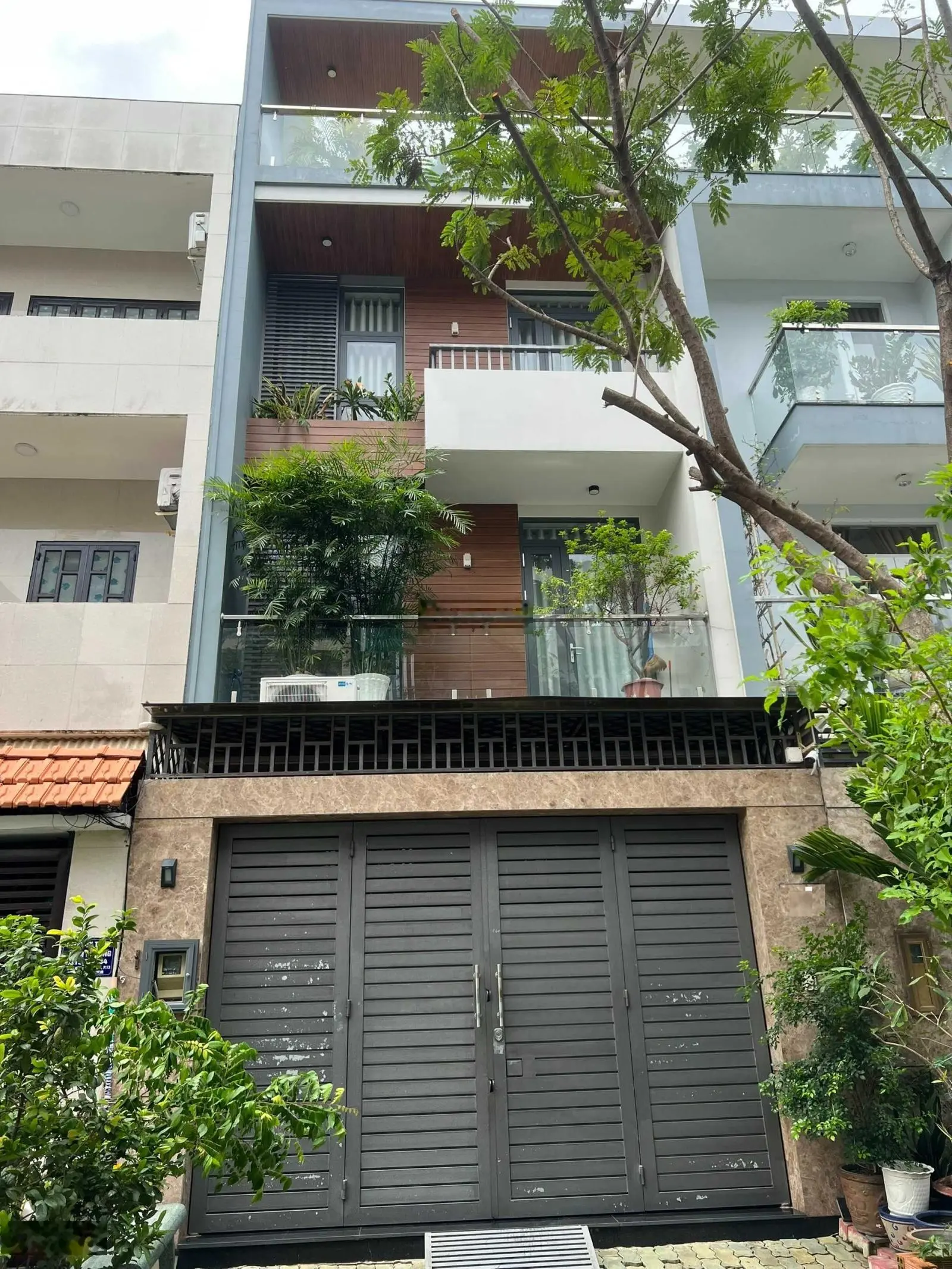 Mặt tiền Cư Xá Chu Văn An P26 đường 12m (4x18m) tiện ở tiện kinh doanh nhà mới cứng
