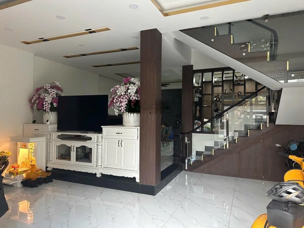 Bán BT đẹp, 160m2, 21 tỷ, tại Đường 270, Phước Long A, Q9, HCM, giá siêu hời