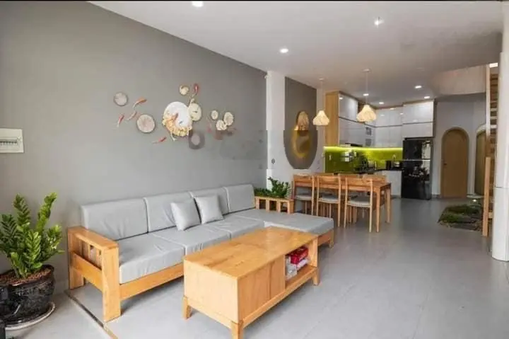 Bán nhà đẹp ở MT Đinh Đức Thiện, vị trí đẹp thuận tiện gần chợ Bình Chánh, SHR, DT 70m2, có bớt lộc