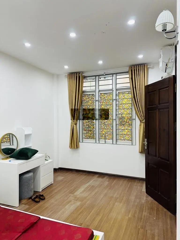 Nhỉnh 7 tỷ có ngay nhà 5 tầng 45m2, nhà mới full nội thất, ngõ thông kinh doanh sầm uất, tiện nghi.