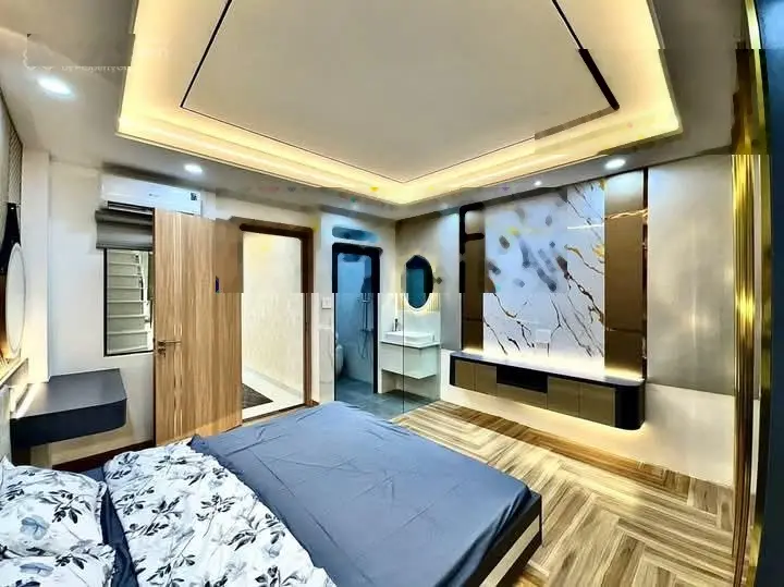 Bán gấp nhà Nguyễn Văn Tăng , Long Bình , Quận 9. DT 65m2 giá bán 3 tỷ .Sổ riêng