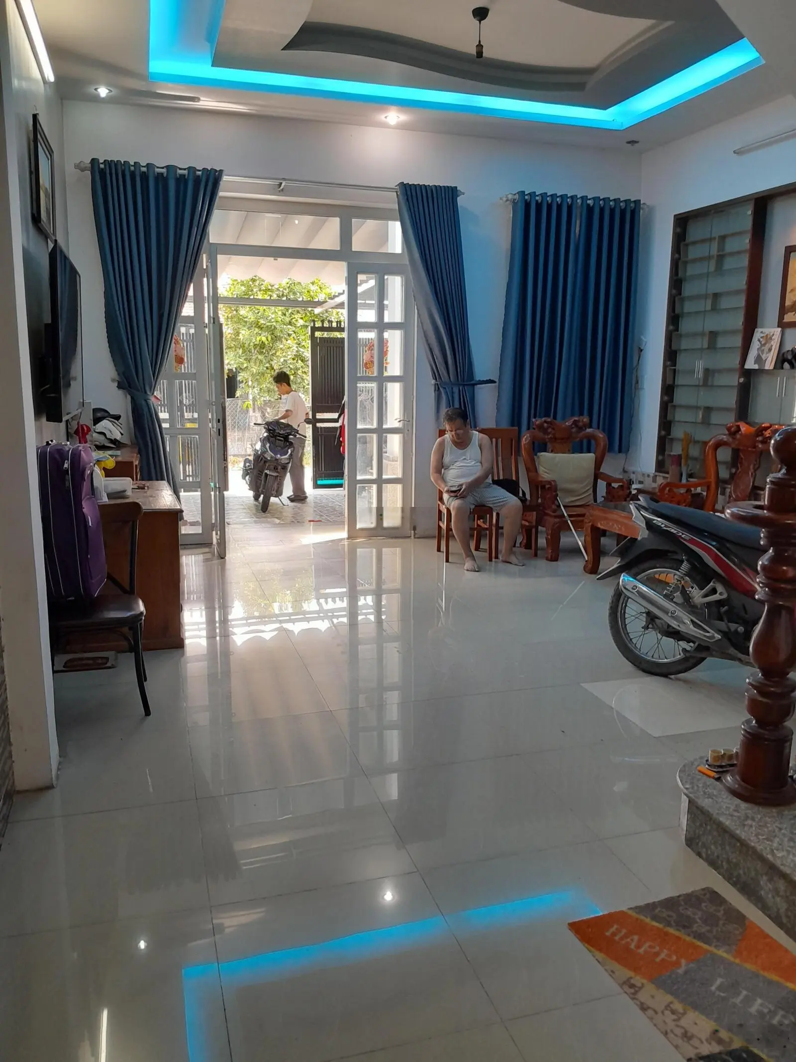Mặt tiền đường nhựa Xã Xuân Thới Sơn,Bán nhà 2 tầng,DT: 5 x 19 (nở hậu: 5,72m - CN: 102,8m2)