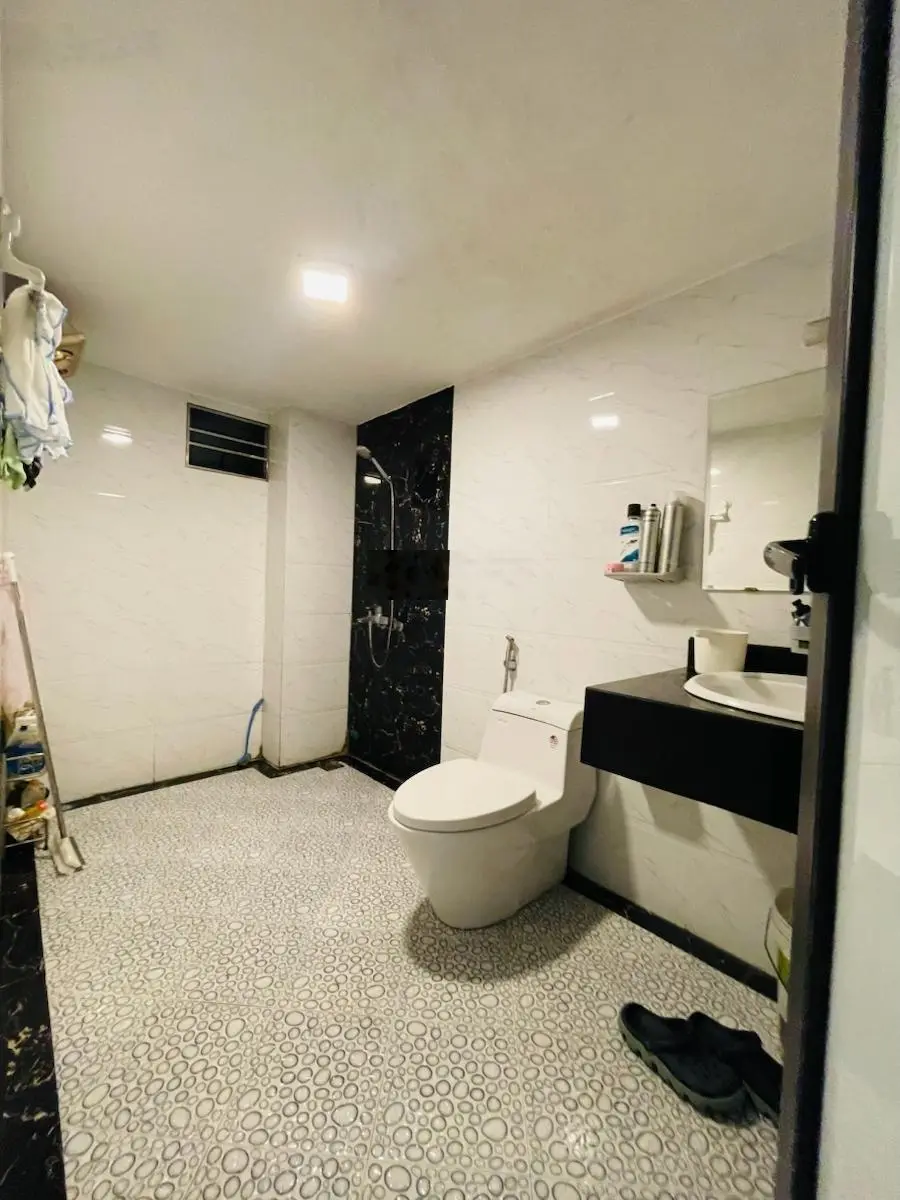 Bán nhà mặt ngõ Kim Hoa, Đống Đa. Ngõ thông, ba gác tránh, cách ôtô vài bước chân. 45m, 3ngủ,mt4.5m