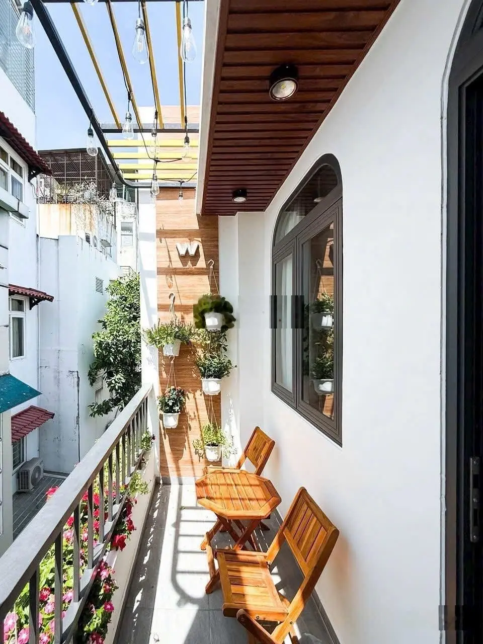 Chú Tám gửi bán căn Cô Bắc, diện tích 38m2, giá 2tỷ970. Sổ riêng, liên hệ đi coi nhà liền