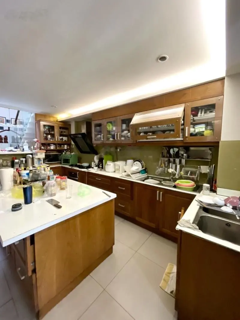 Bán nhà có gara ô tô Quận 3 - Gần mặt tiền - 4 tầng 129m2 (4.5 x 27) không lộ giới chỉ 25.9 tỷ