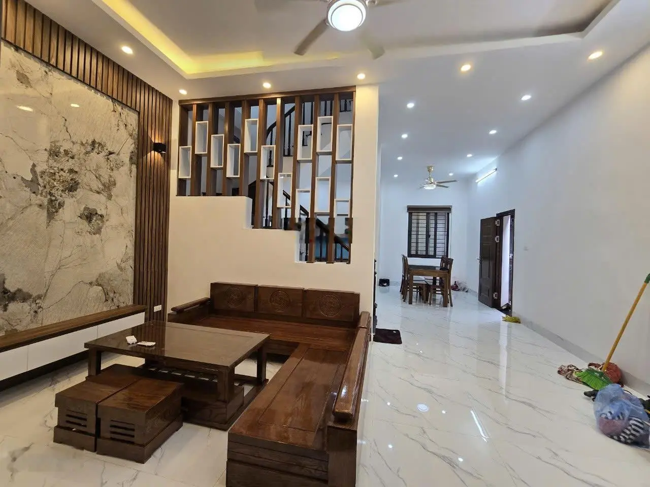 Bán nhà riêng Mỹ Đình, Lê Đức Thọ, 42m2, 5 tầng mới đẹp ở ngay, trước nhà rộng 3m, cách ô tô 50m
