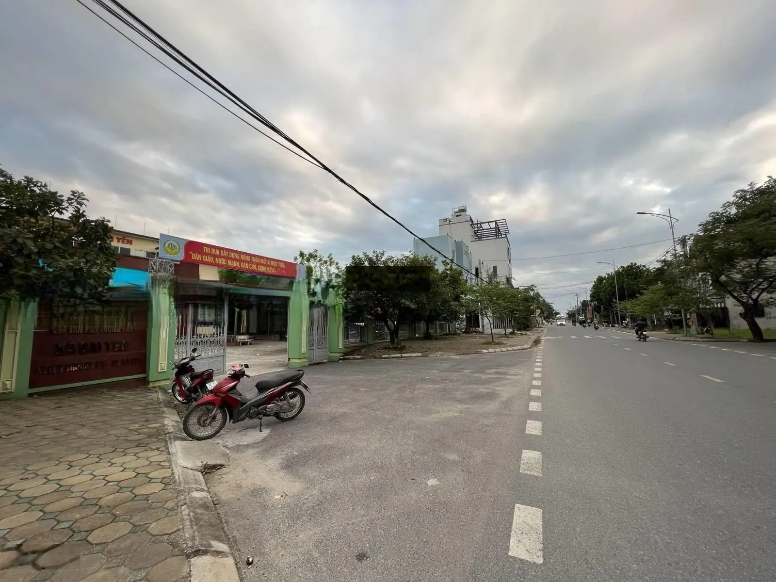 chính chủ e bán lô đất 61.3m2 Chúc lý chúc sơn chương mỹ hà nội giá 1ty750 rẻ nhất tt chúc sơn